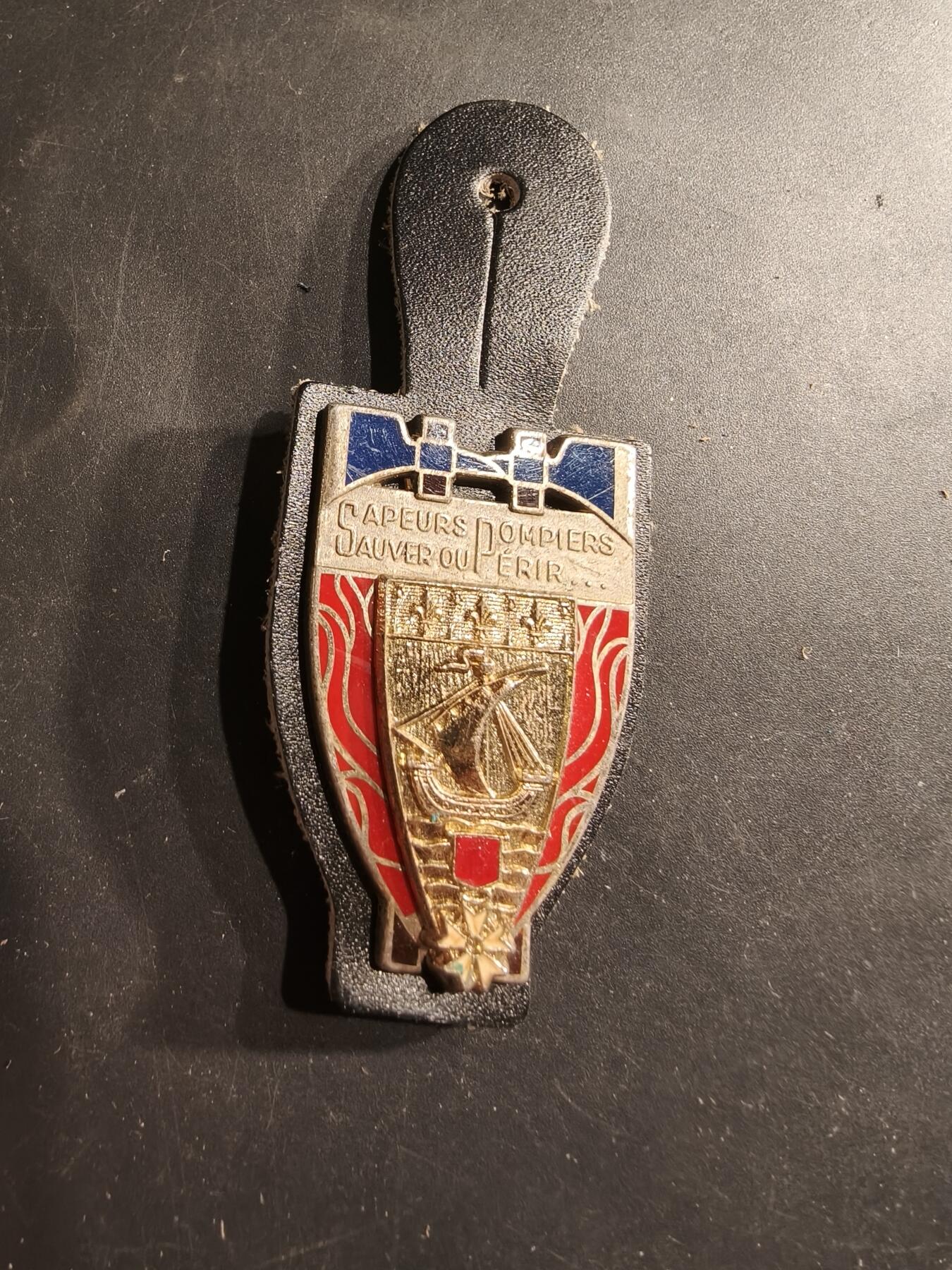 老王徽章第190期 法国巴黎消防队证章