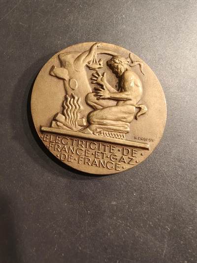 老王徽章第190期 - 法国电气建设公司大铜章    大师Dropsy作品    直径54mm    重量73.2g