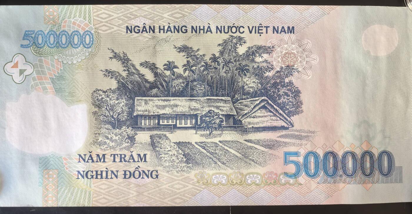 小福收藏拍卖第203期 裸钞场 本期有多张豹子号靓号 仅发行1000枚亚克力砖封蒙古20000图格里克帝国800周年纪念钞 瑞士200法郎 百慕大样钞洋葱冠全套 巴林首版大全套 卡塔尔四张套 越南 保加利亚 马其顿等多国精美纸币 越南国家印钞厂成立25周年单面礼品大钞 使用印钞纸印刷 尺寸大约25*54厘米 适合装裱悬挂或摆件 非常好看霸气 unc