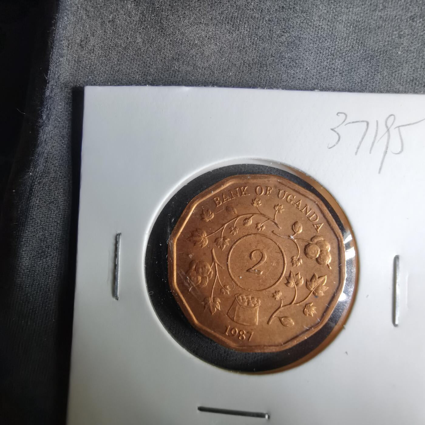 沼泽如烟--第1037场 乌干达1987年2先令