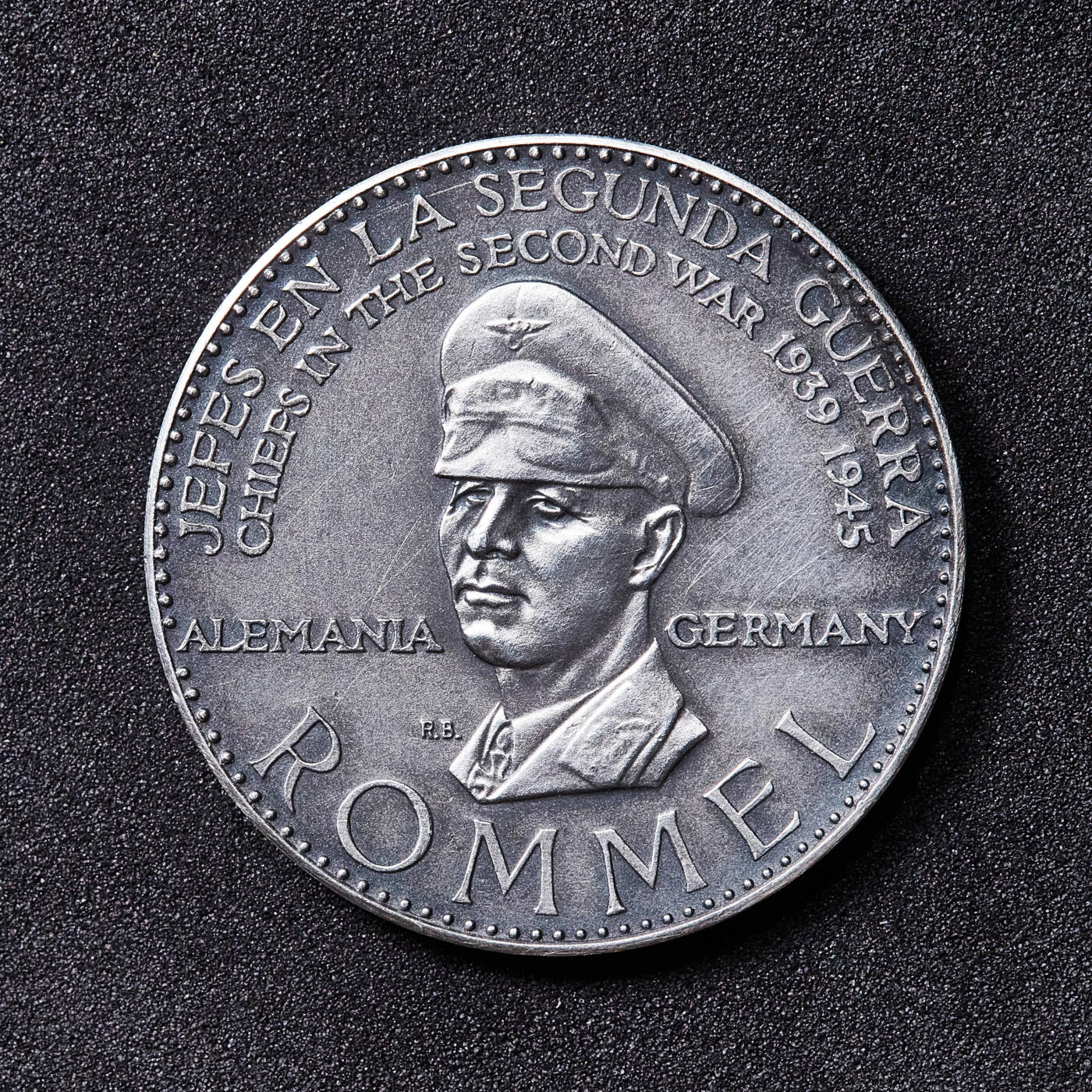 【俄甄集藏】2026年(050)04-01星期三 晚 19:30 全场包邮 委内瑞拉1957年意委银行出品二战名将系列-埃尔温·隆美尔复古银章，直径：30mm，重量：13克，950银，十分稀少的品种