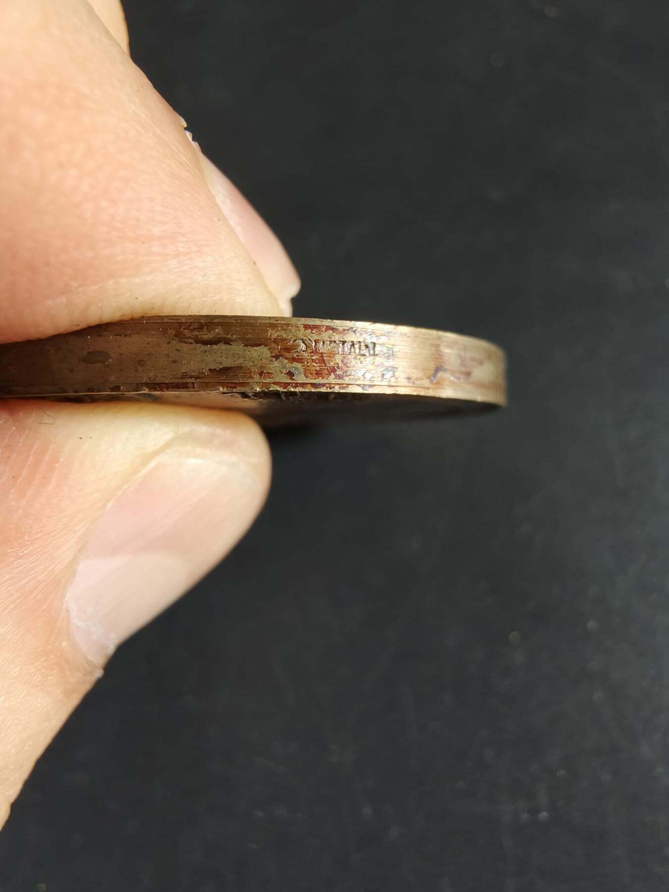 老王徽章第190期 瑞士慈善协会700周年纪念章    原盒,盒子有老化变形      直径42mm     重量35.1g