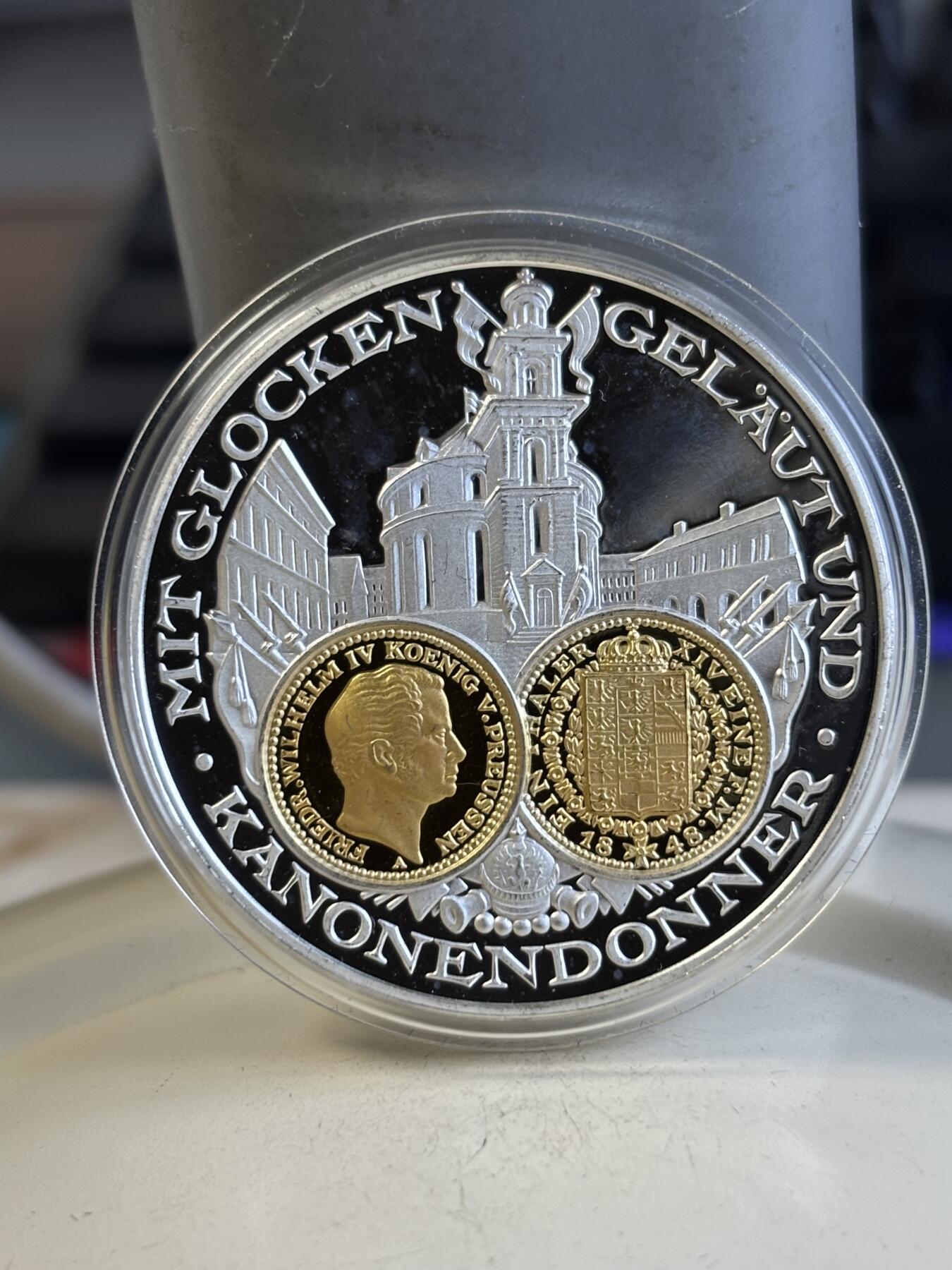 第194期拍卖 欧洲币章德国建筑城堡镀金纪念银章，20克，999银镀金