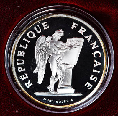 【俄甄集藏】2026年(050)04-01星期三 晚 19:30 全场包邮 - 法国1989年纪念《人权宣言》颁布200周年100法郎精制银币，原盒证，重15克，950银，发行量40000枚