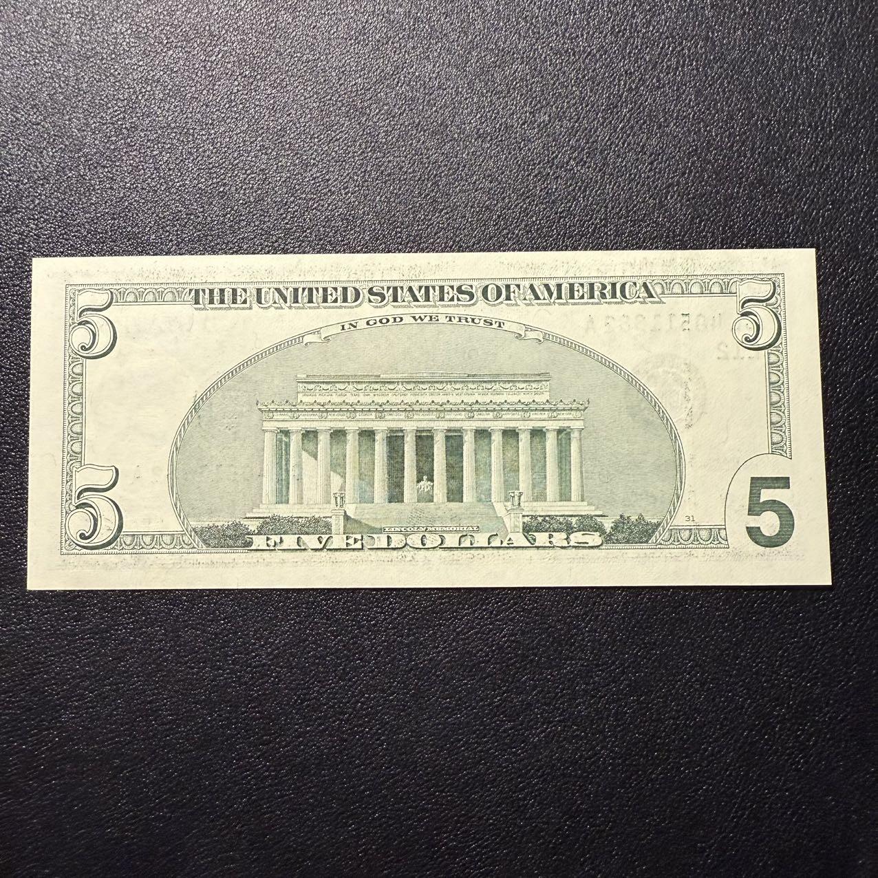 第16期 美国2001年 5元 全新unc