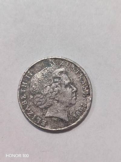 纪念章/纪念币 - 澳大利亚2001年唐纳德·布拉德曼爵士20分纪念币   这是一枚为纪念澳大利亚板球传奇唐纳德·布拉德曼爵士（Sir Donald Bradman）而发行的20分流通纪念币，也是澳大利亚首枚以个人为主题的流通硬币。- 材质：铜镍合金（Cu-Ni），直径约23.6mm，重约5.6g ​ - 发行量：约1600万枚