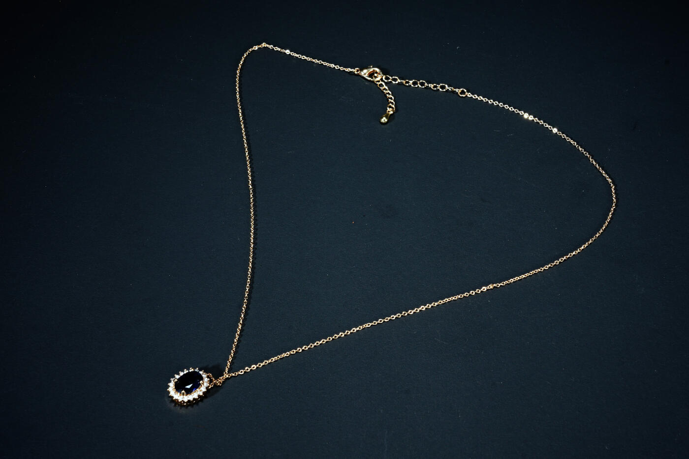 上海都达杂项专场六十九【全场包邮】 蓝宝石蛋面项链94-165