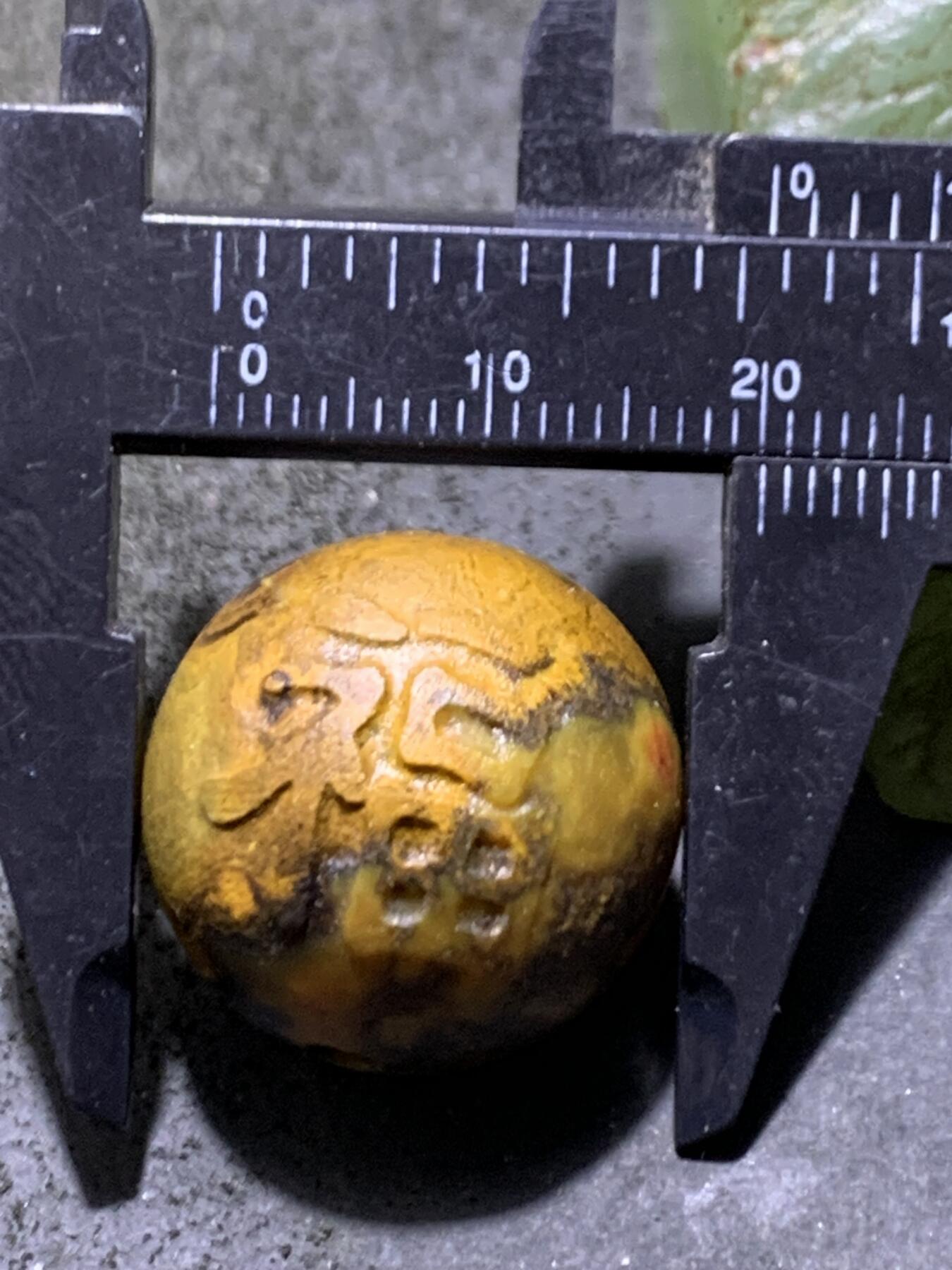 精美亚光风化纹天眼图案战国红玛瑙手工雕刻福字2.0单珠一颗！