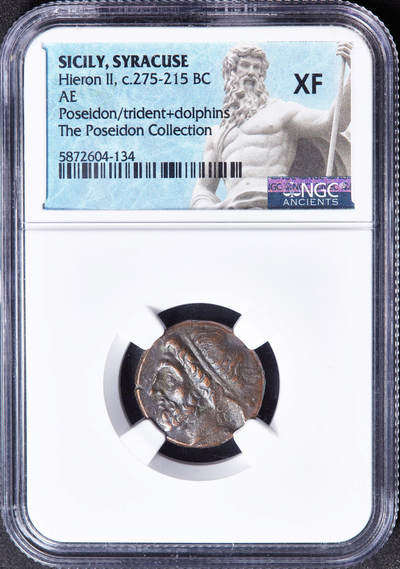 【俄甄集藏】2026年(050)04-01星期三 晚 19:30 全场包邮 - 古希腊西西里岛叙拉古公元前275-前216年希伦二世海神波塞冬双鱼座铜币，NGC XF，正面海神波塞冬束发头像，他是双鱼座的守护神，背面是波塞冬的法器三叉戟，两侧各有一只海豚，NGC海神特殊标签，细节犀利