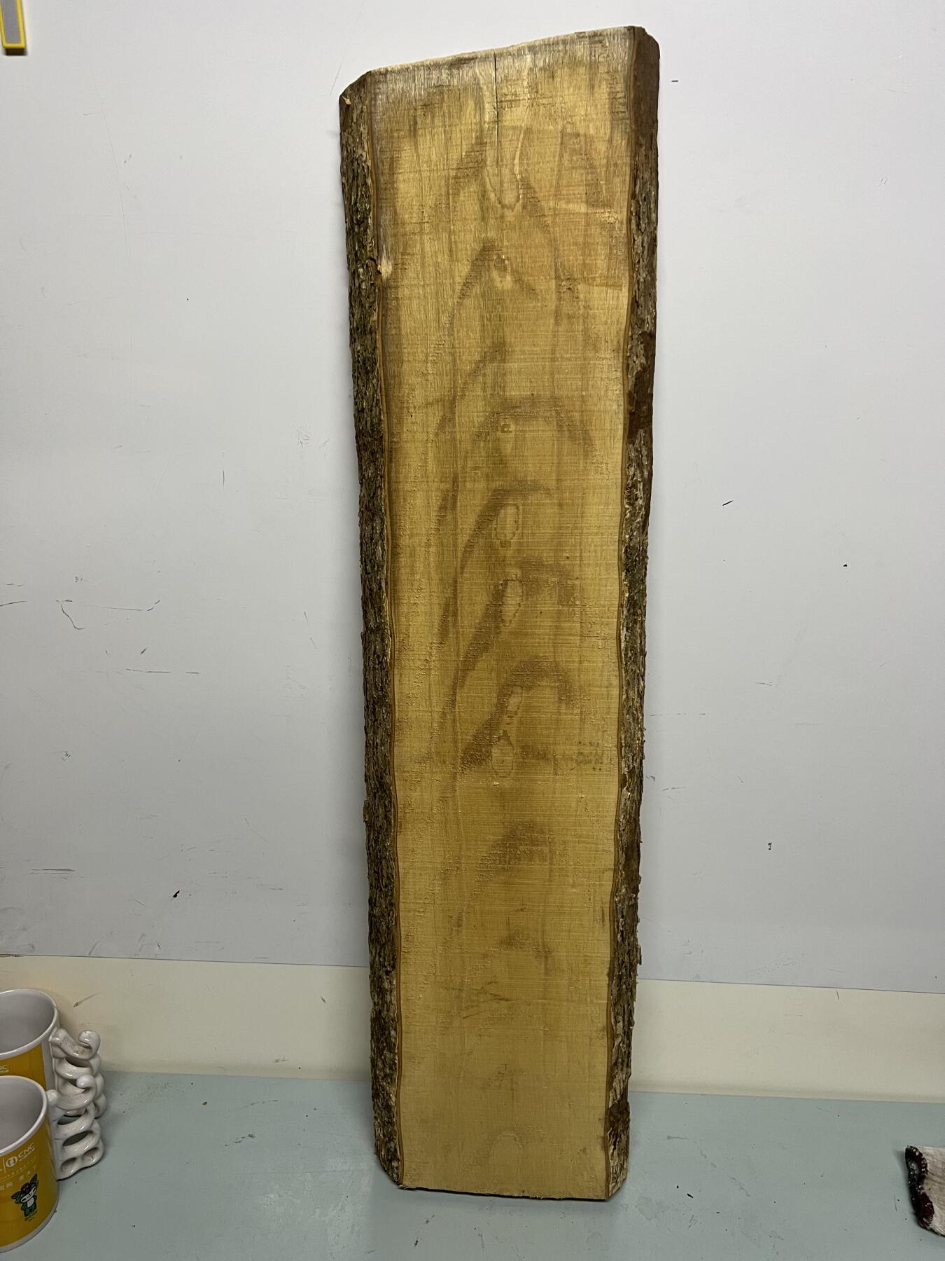 零元拍：NO.60 虎皮纹金丝楠板子，重约十斤多。无需打磨就已经金光闪闪。满金丝药香，尺寸约：85.5/22/4CM