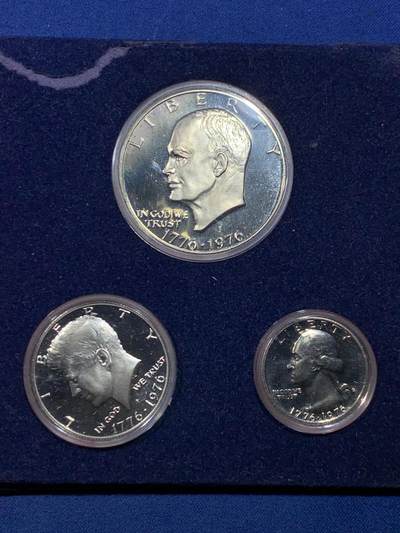《竞宝斋》第475场 周日，周一 2场连拍 （全场包邮）欢迎送拍 - 美国 1976年 建国纪念精制银币3枚 包装有损