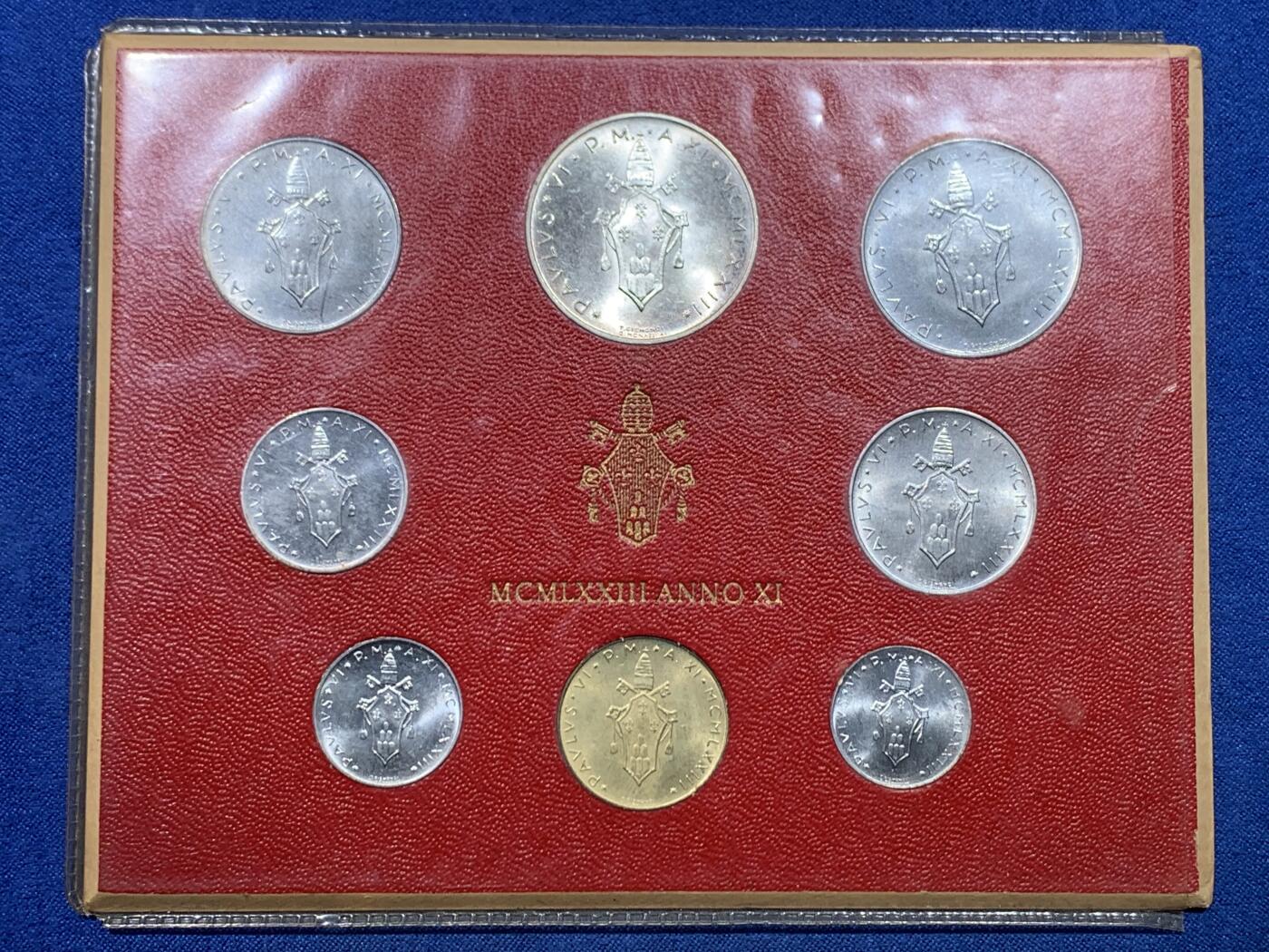 《竞宝斋》第475场 周日，周一 2场连拍 （全场包邮）欢迎送拍 梵蒂冈八枚装套币 带1枚500里拉银币