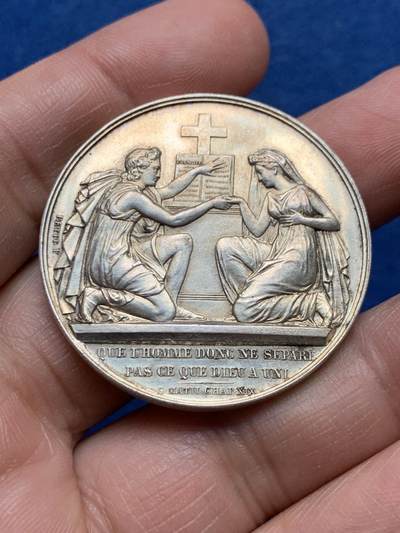 《竞宝斋》第475场 周日，周一 2场连拍 （全场包邮）欢迎送拍 - 法国结婚纪念银章，25.43g，39.1mm，丰饶角边铭，状态不错，大直径，背面手工刻字