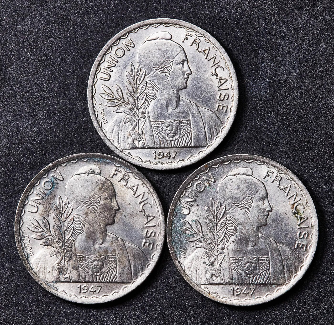 【俄甄集藏】2026年(050)04-01星期三 晚 19:30 全场包邮 法属印度支那1947年1皮阿斯特镍币3枚一组，原光品相