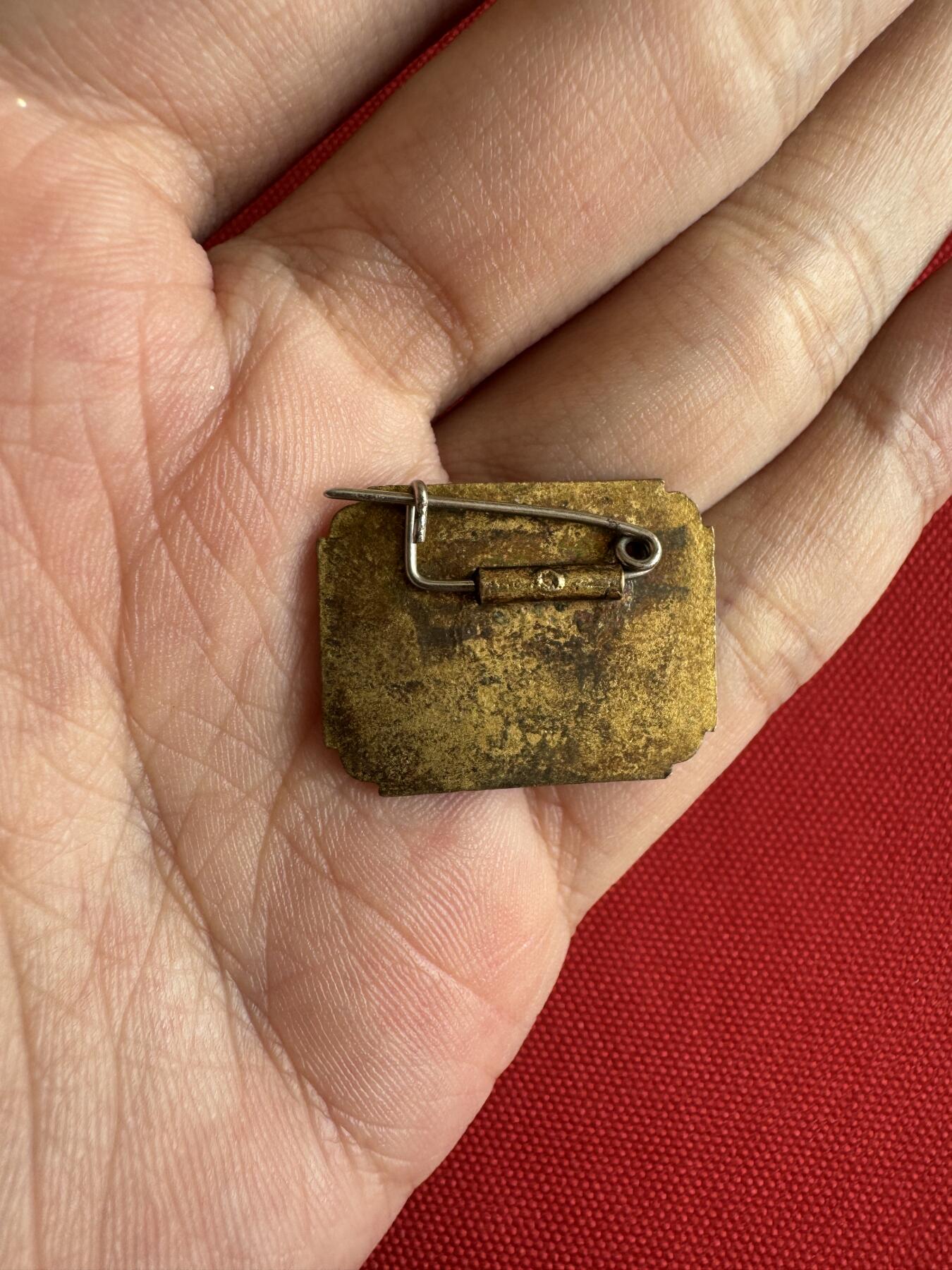 五哥徽章群   29号周日晚上八点4群联拍 铜章