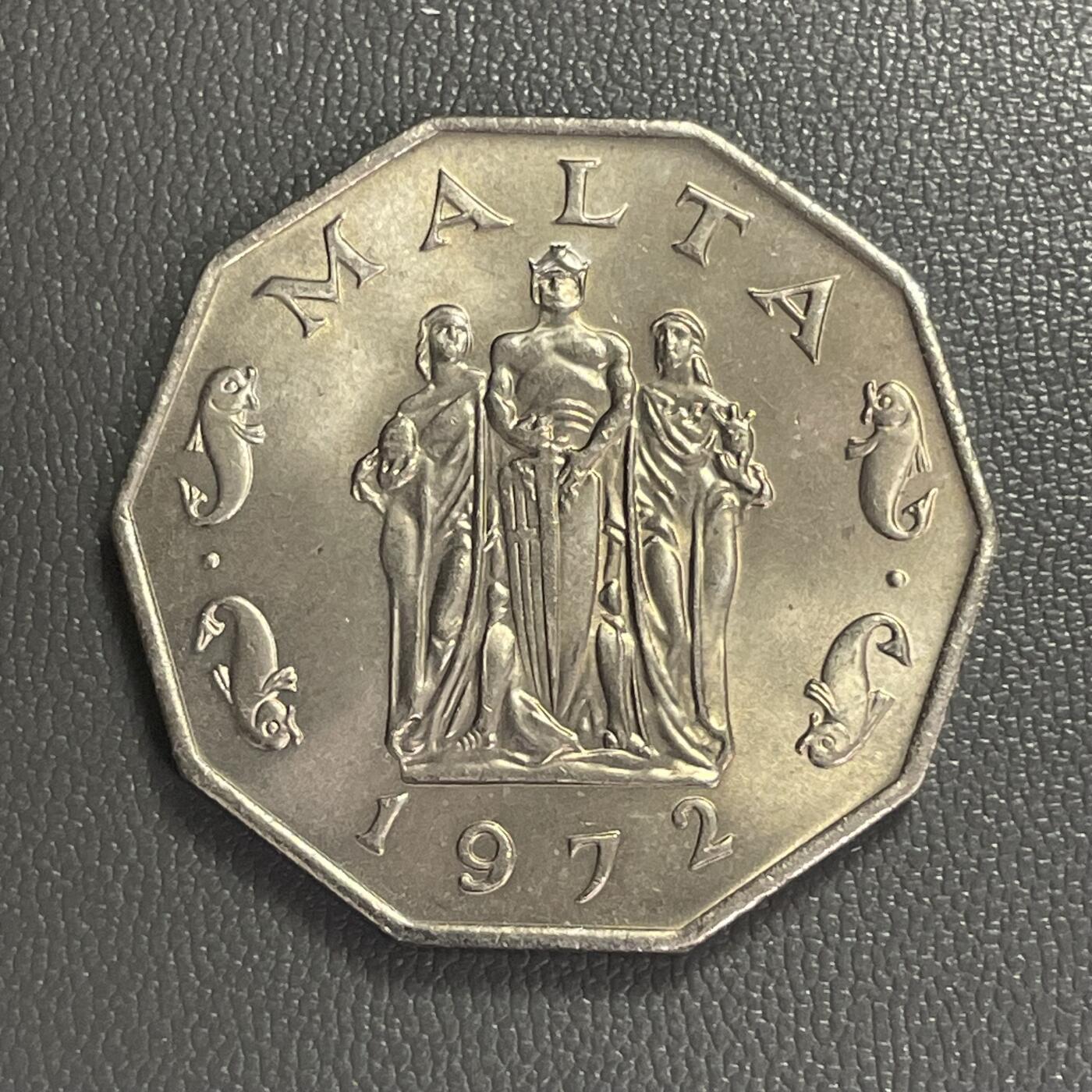 回流0406 马耳他1972年十边形50分 马耳他国家象征雕塑“三勇士”