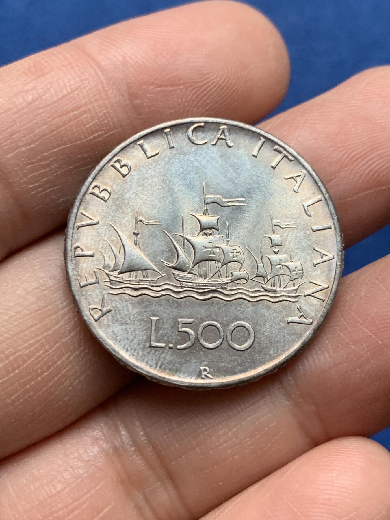 《竞宝斋》第475场 周日，周一 2场连拍 （全场包邮）欢迎送拍 意大利1966年帆船少女500里拉银币 状态不错