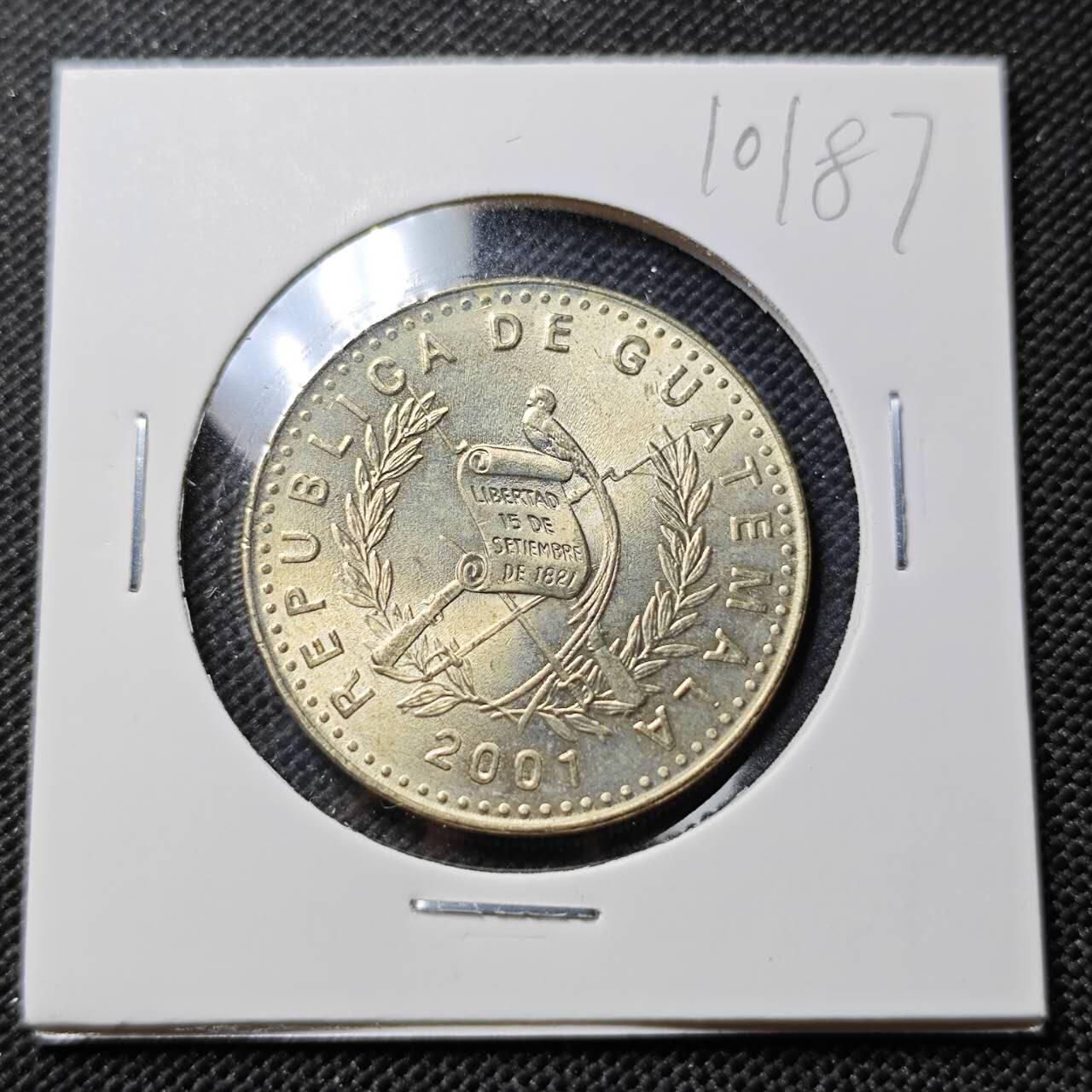 KK钱币收藏小铺  第410期 2月预留时间 周末发货  2001危地马拉1格查尔 好品