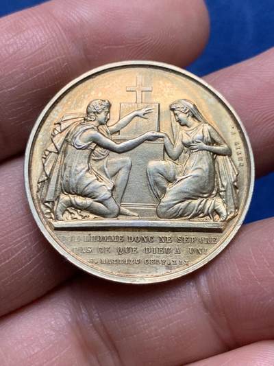 《竞宝斋》第475场 周日，周一 2场连拍 （全场包邮）欢迎送拍 - 法国婚礼镀金银章 14克 31.6mm 蜜蜂银标