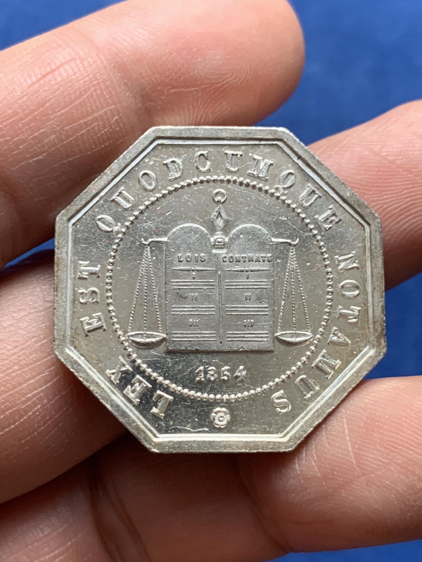 《竞宝斋》第475场 周日，周一 2场连拍 （全场包邮）欢迎送拍 法国亚眠公证人八角银质代币，15.23g，31.6mm，蜜蜂边铭