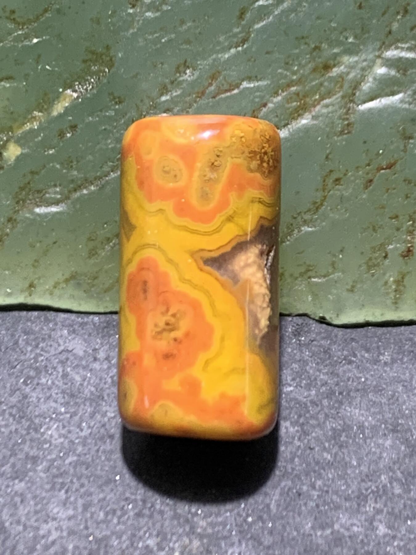 冰飘草花纹战国红玛瑙通货直桶桶珠一颗！