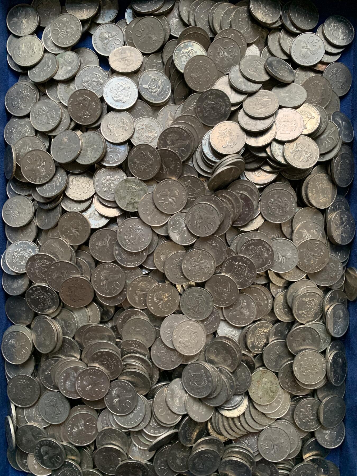 《竞宝斋》第475场 周日，周一 2场连拍 （全场包邮）欢迎送拍 新加坡零钱 20分1000枚硬币，重量4500克，一枚4.5克，面值200新加坡元！汇率值近千元人民币！