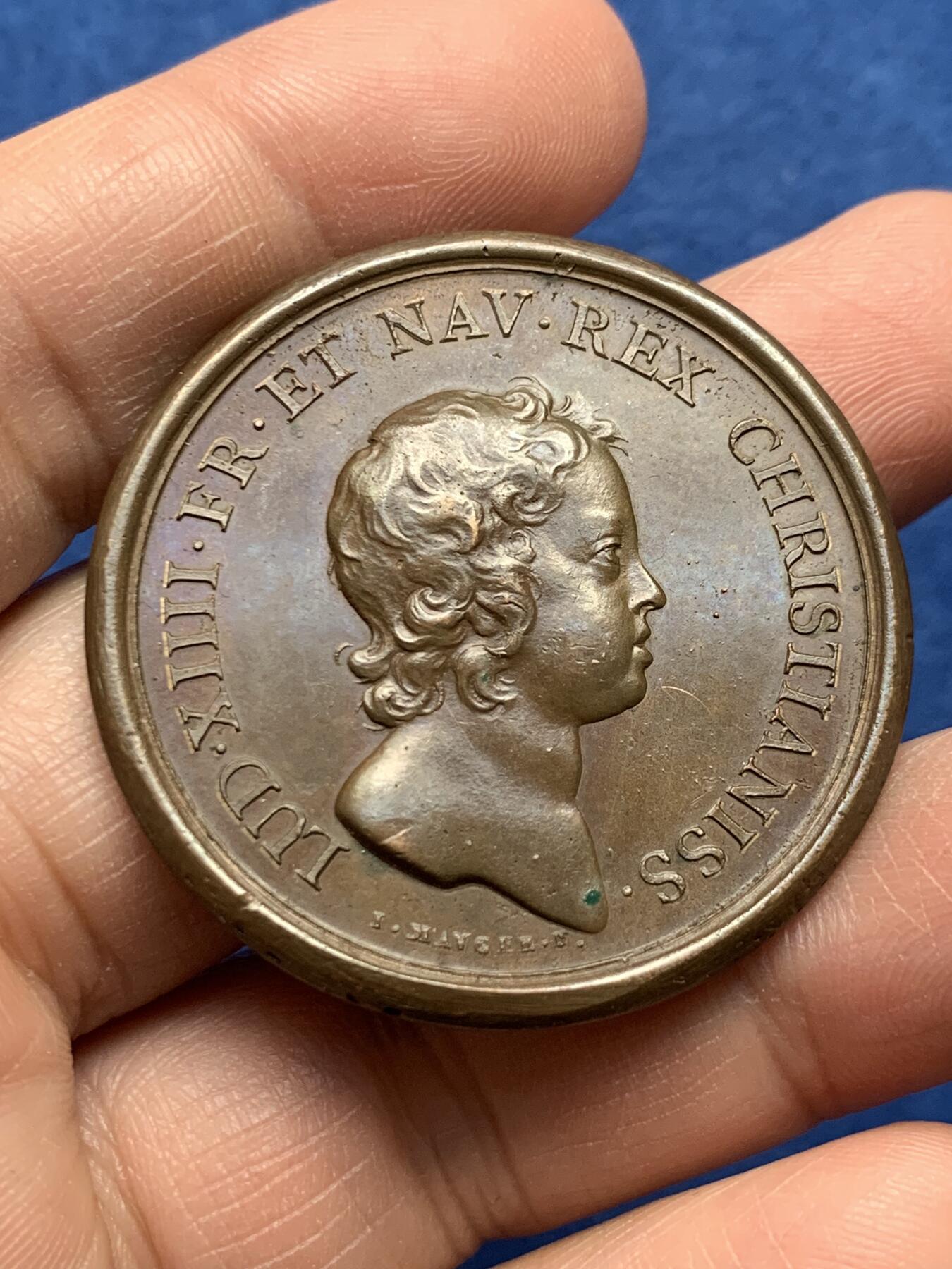 《竞宝斋》第475场 周日，周一 2场连拍 （全场包邮）欢迎送拍 法国路易十四时期楚斯马斯豪森击败马克西米利安公爵纪念铜章 26克 41mm 早期光边版本 