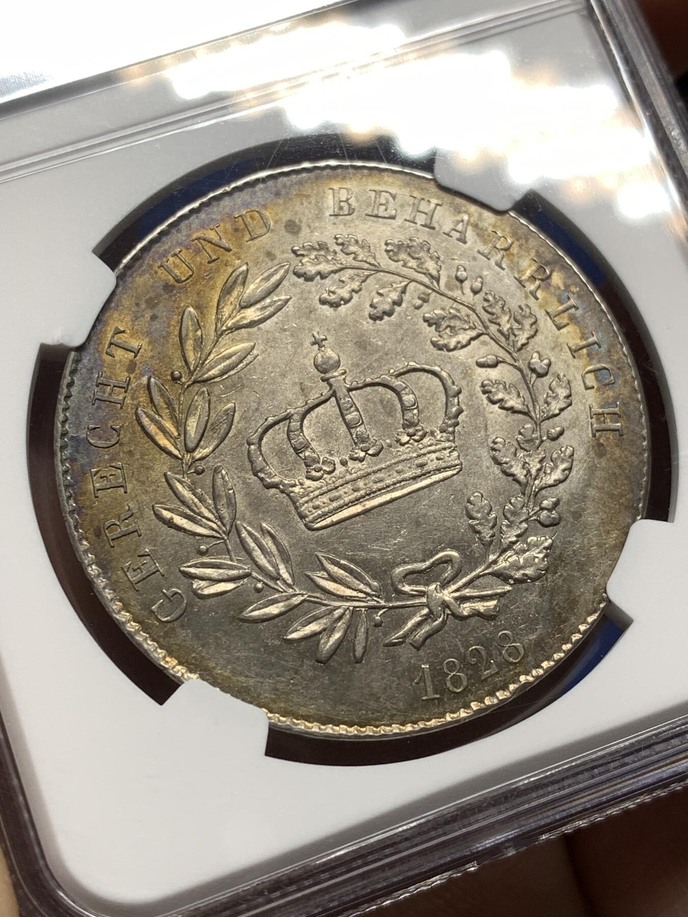 《竞宝斋》第475场 周日，周一 2场连拍 （全场包邮）欢迎送拍 NGC AU58 季军分 德国巴伐利亚王国 1828 流通型王冠泰勒 29.5g 香槟彩包浆 流通充分品种