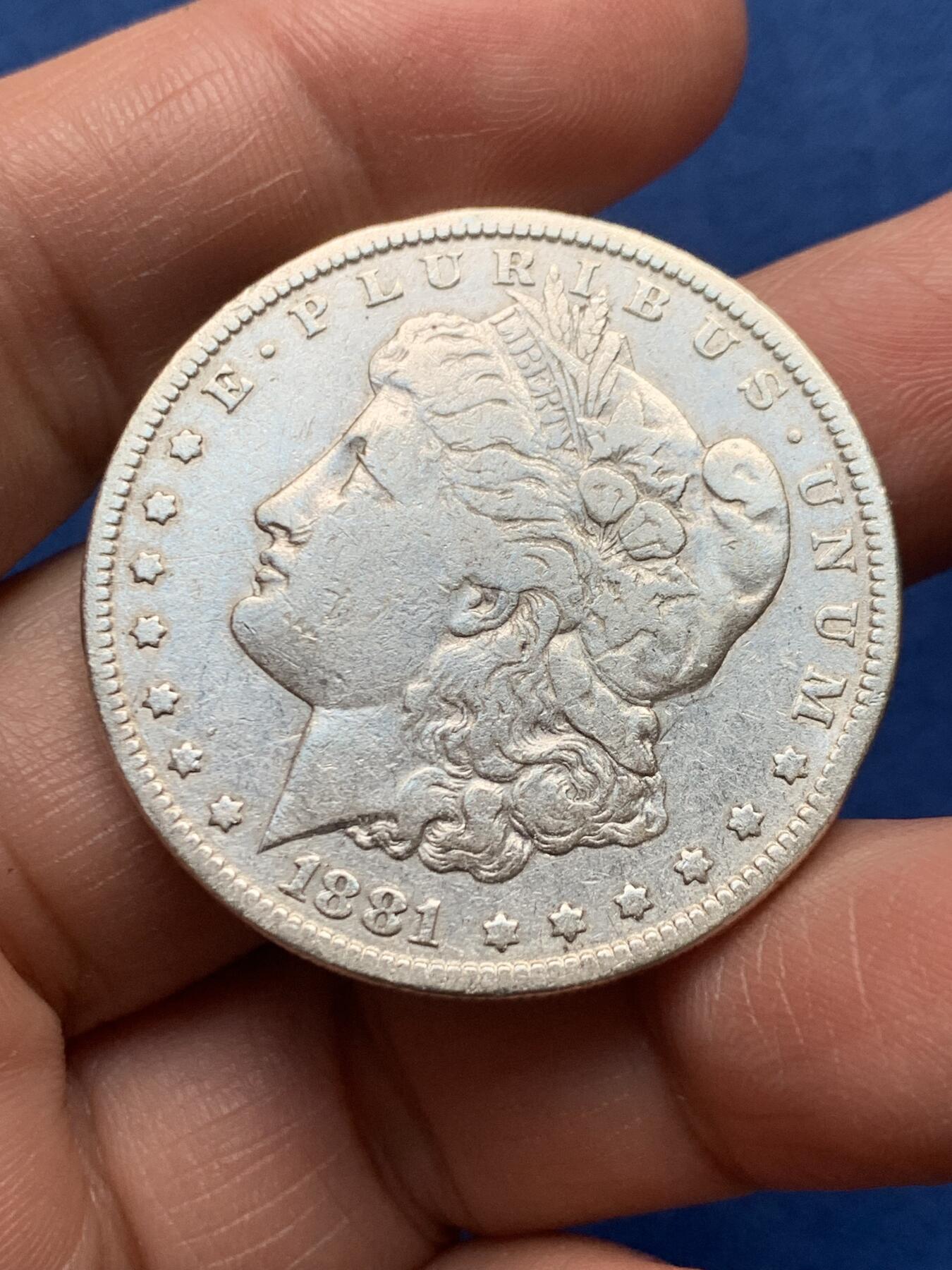 《竞宝斋》第475场 周日，周一 2场连拍 （全场包邮）欢迎送拍 美国1881年摩根一美元银币