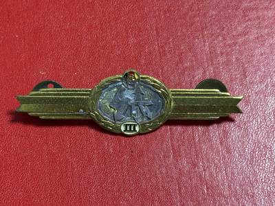韵星假日军品类拍卖第50期 - 民主德国三级通信兵技能证章