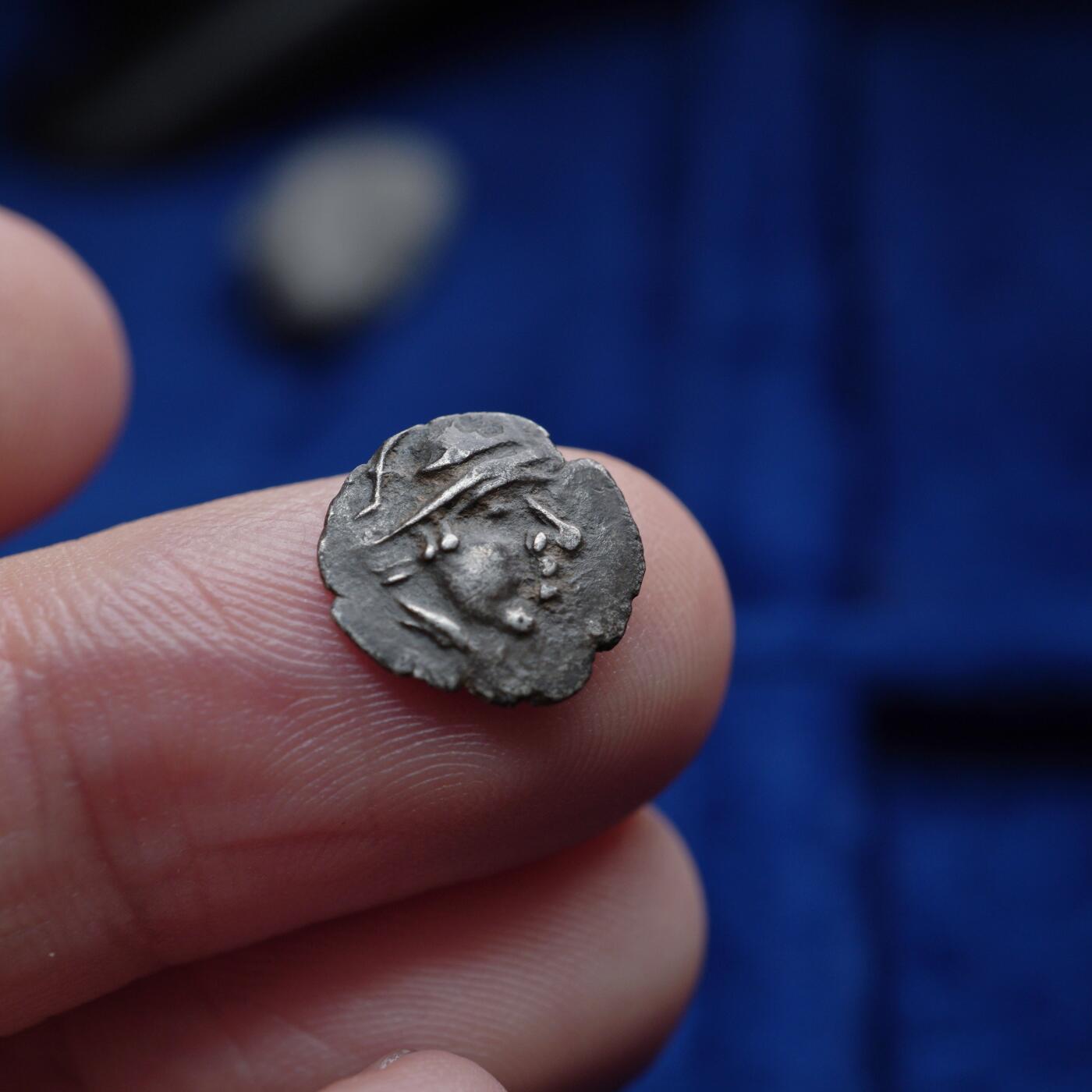 琋语集藏2026年04月欧洲古典打制币拍卖 月氏仿巴克特里亚攸克拉提底斯一世奥波银币