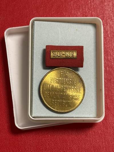 韵星假日军品类拍卖第50期 - 民主德国建国四十周年纪念奖章带原盒