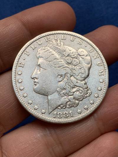 《竞宝斋》第475场 周日，周一 2场连拍 （全场包邮）欢迎送拍 - 美国1881年摩根一美元银币