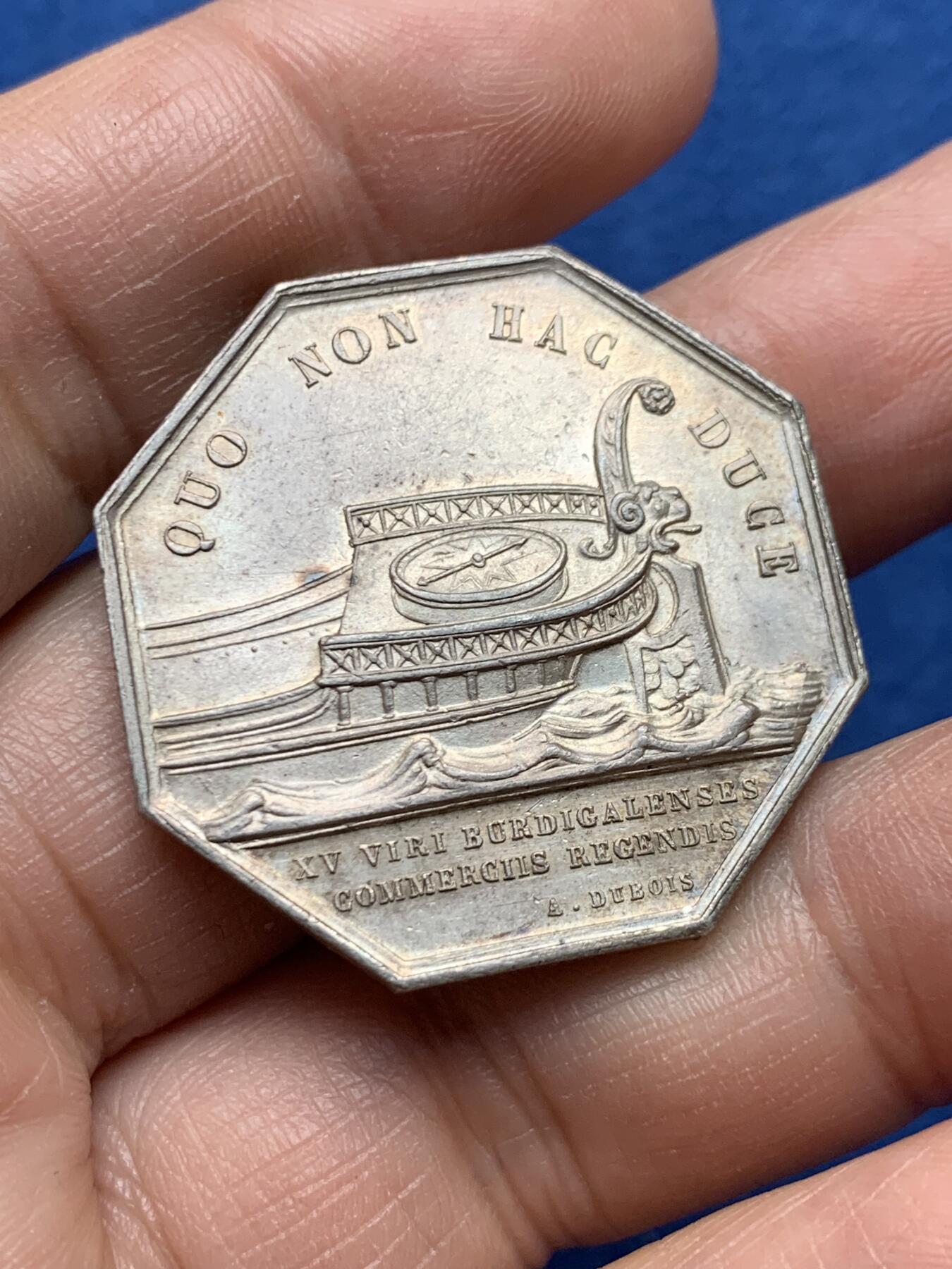 《竞宝斋》第475场 周日，周一 2场连拍 （全场包邮）欢迎送拍 法国拿破仑三世波尔多商业八角银质代币，蜜蜂ARGENT，20.35克，33.2mm