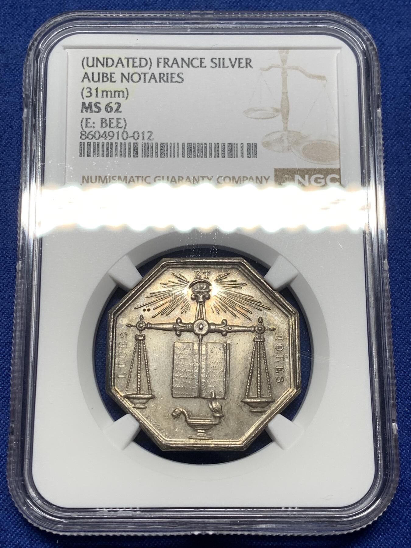 《竞宝斋》第475场 周日，周一 2场连拍 （全场包邮）欢迎送拍 NGC MS62 法国奥布省塞纳河畔樊商公证人协会八角银质代币，31mm，蜜蜂边铭，少见品