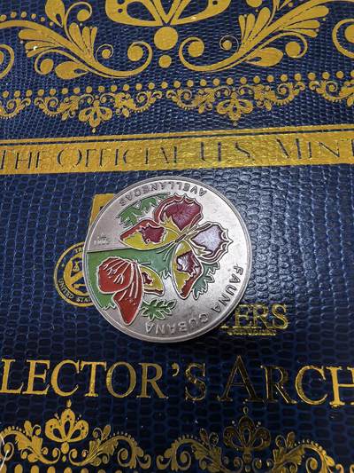 长老汇马年精选第十四场拍卖 - 2001古巴蝴蝶珐琅质1比索铜镍币