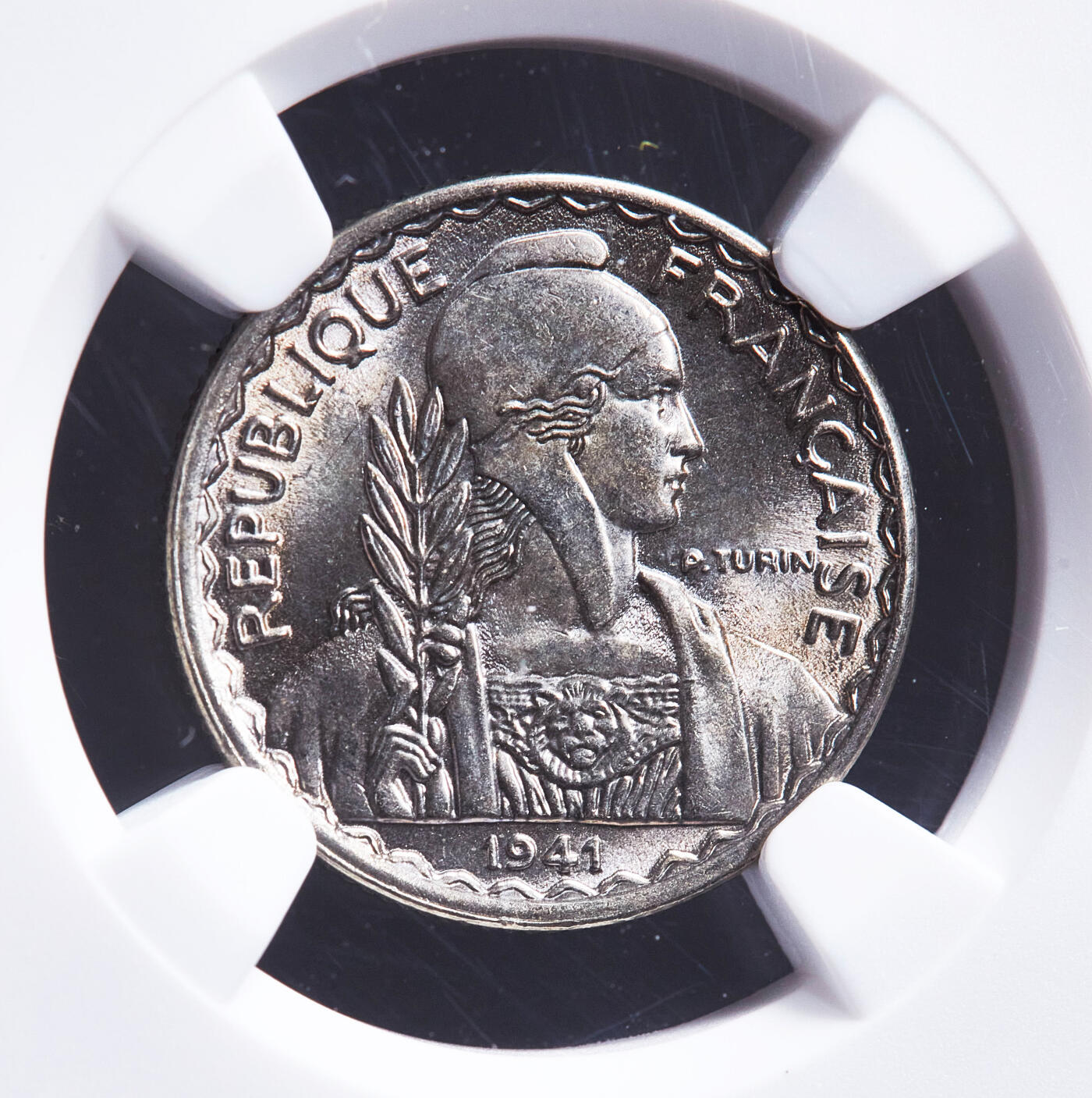 【俄甄集藏】2026年(050)04-01星期三 晚 19:30 全场包邮 法属印度支那1941年S版10分镍币，NGC MS64，转光品相