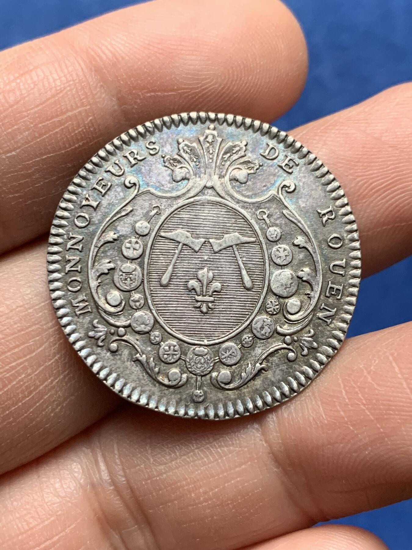 《竞宝斋》第475场 周日，周一 2场连拍 （全场包邮）欢迎送拍 法国鲁昂造币厂和造币商银质代币，路易十五头像，8.14g，30.5mm