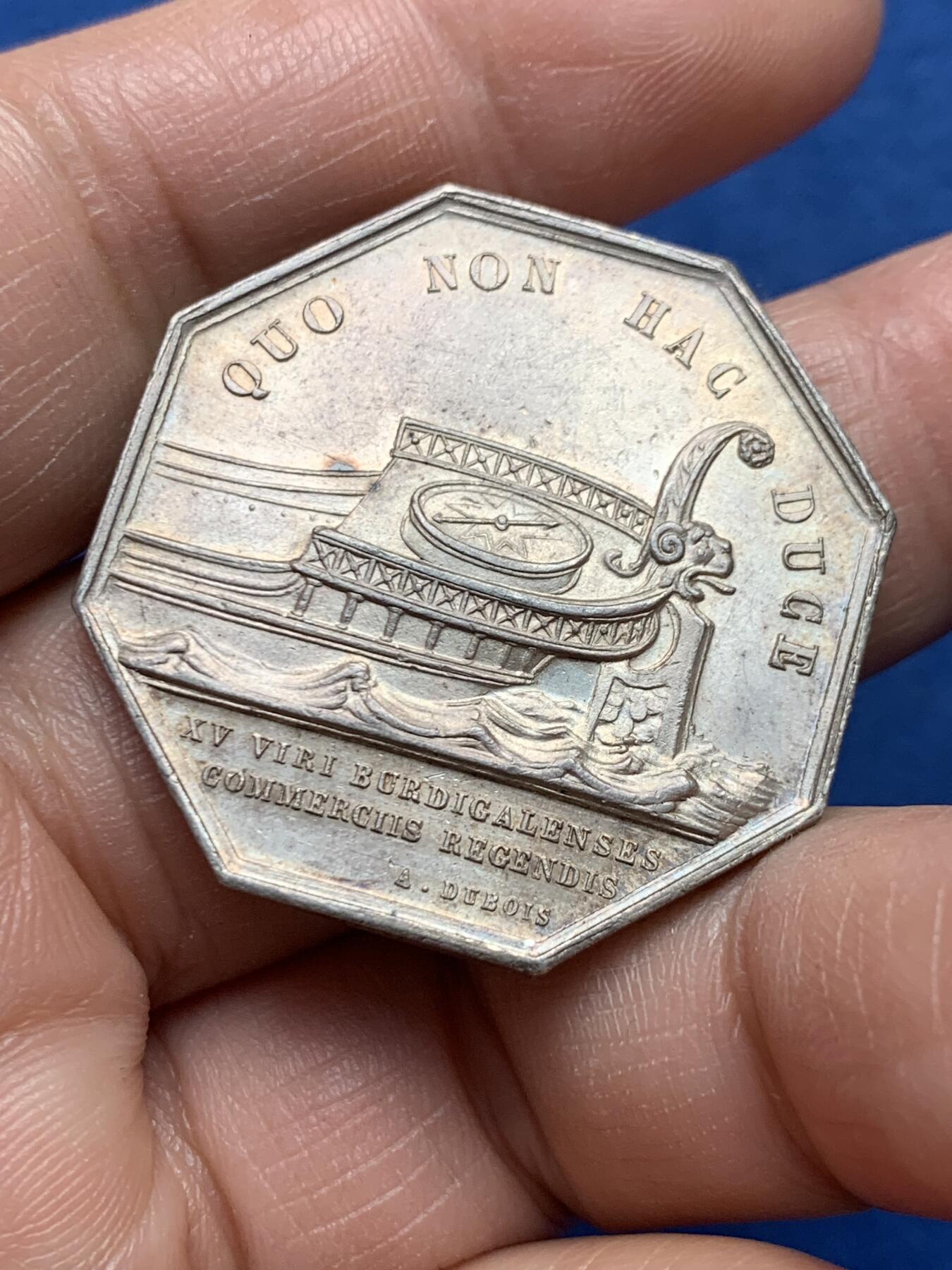 《竞宝斋》第475场 周日，周一 2场连拍 （全场包邮）欢迎送拍 法国拿破仑三世波尔多商业八角银质代币，蜜蜂ARGENT，20.35克，33.2mm