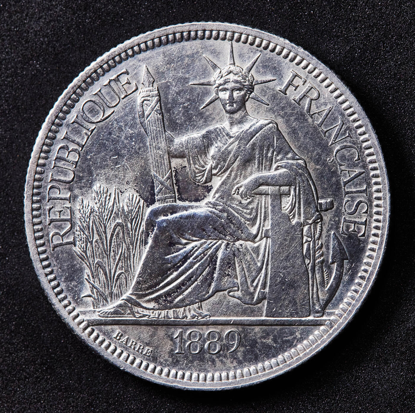 【俄甄集藏】2026年(050)04-01星期三 晚 19:30 全场包邮 法属印度支那1889年1皮阿斯特加重坐洋大银币，全脸难得