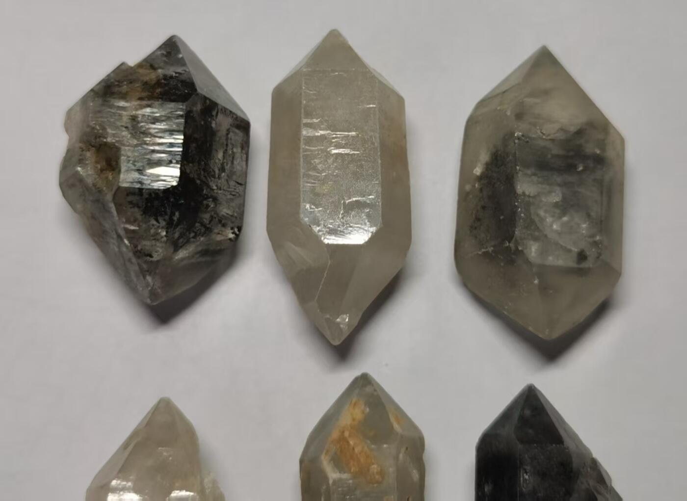 七河·水晶矿标化石杂件小拍（总第43期）（周四结标） 藏家出品X723（11） 比较大个头的云贵闪灵水晶原石，一组 6 件 