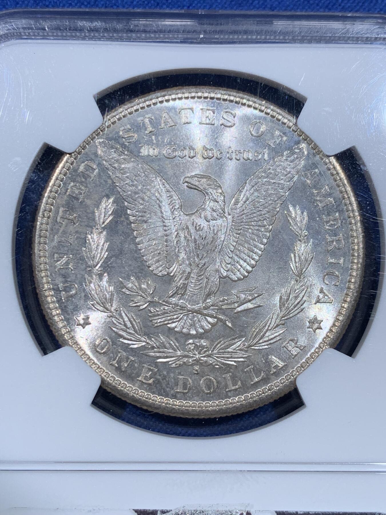 《竞宝斋》第475场 周日，周一 2场连拍 （全场包邮）欢迎送拍 NGC MS66 美国1881年S版摩根银币 银霜出厂状态 带有淡彩 观感极佳