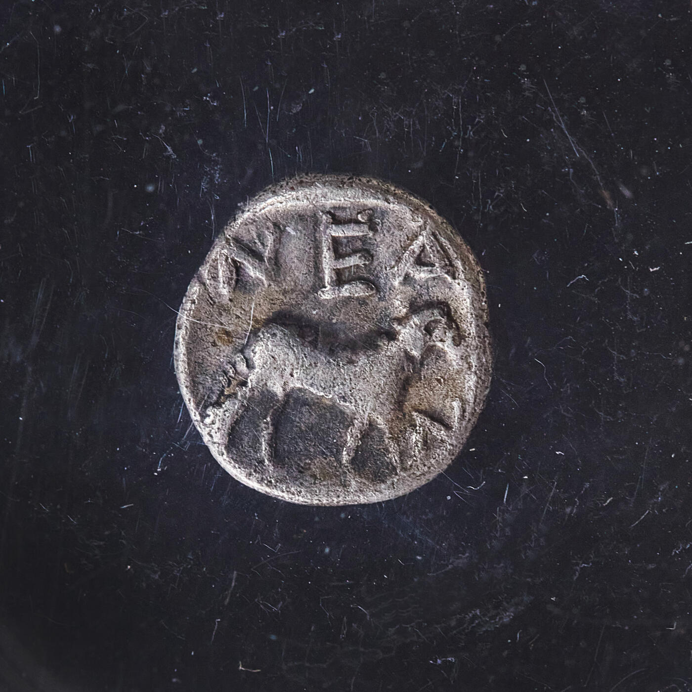 【俄甄集藏】2026年(050)04-01星期三 晚 19:30 全场包邮 古希腊特罗亚公元前4世纪阿波罗与公羊1奥波银币，NGC VF(Str 5/5, Sur 3/5)，正面带桂冠阿波罗面右像，背面公羊全身站像，稀有品种