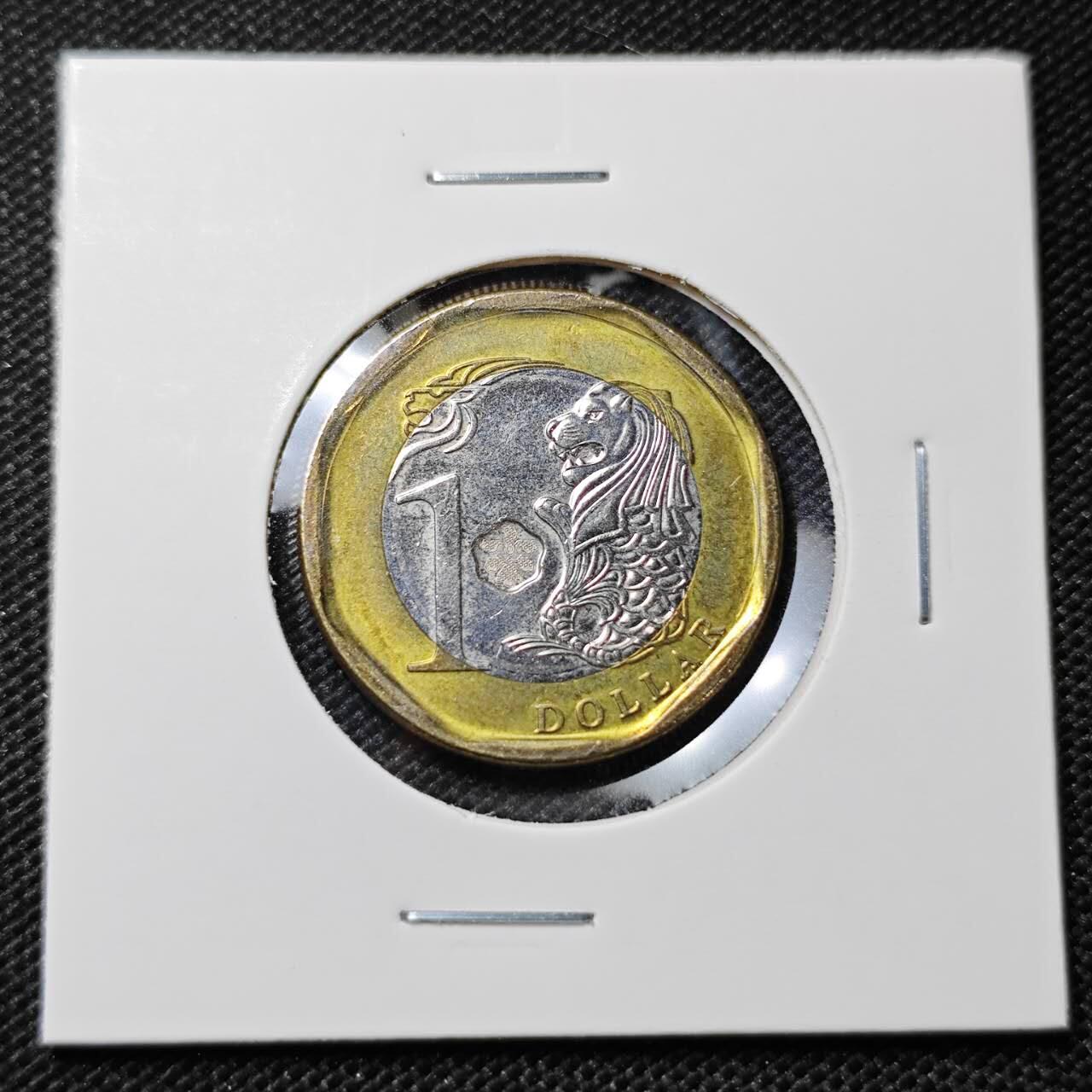 KK钱币收藏小铺  第412期 2月预留时间 周末发货 2013新加坡1元 