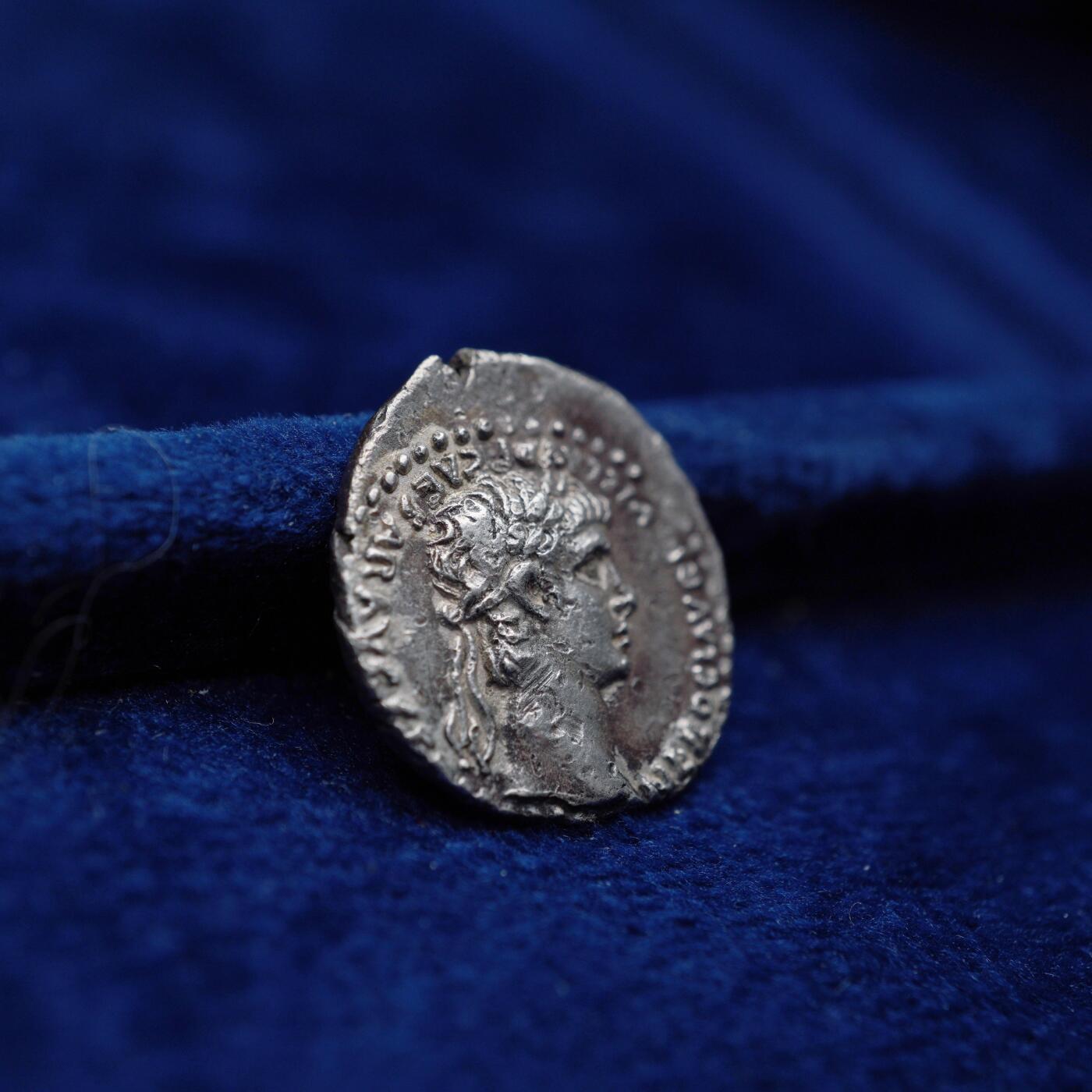 琋语集藏2026年04月欧洲古典打制币拍卖 古罗马卡帕多西亚行省-尼禄与胜利女神1/2德银币