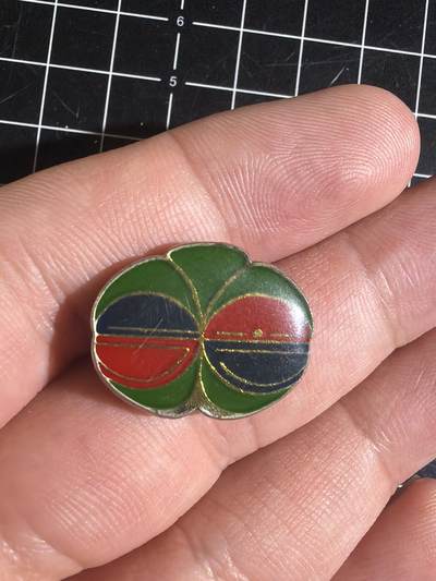 古冰库章牌勋赏收藏0起拍卖 徽章一个