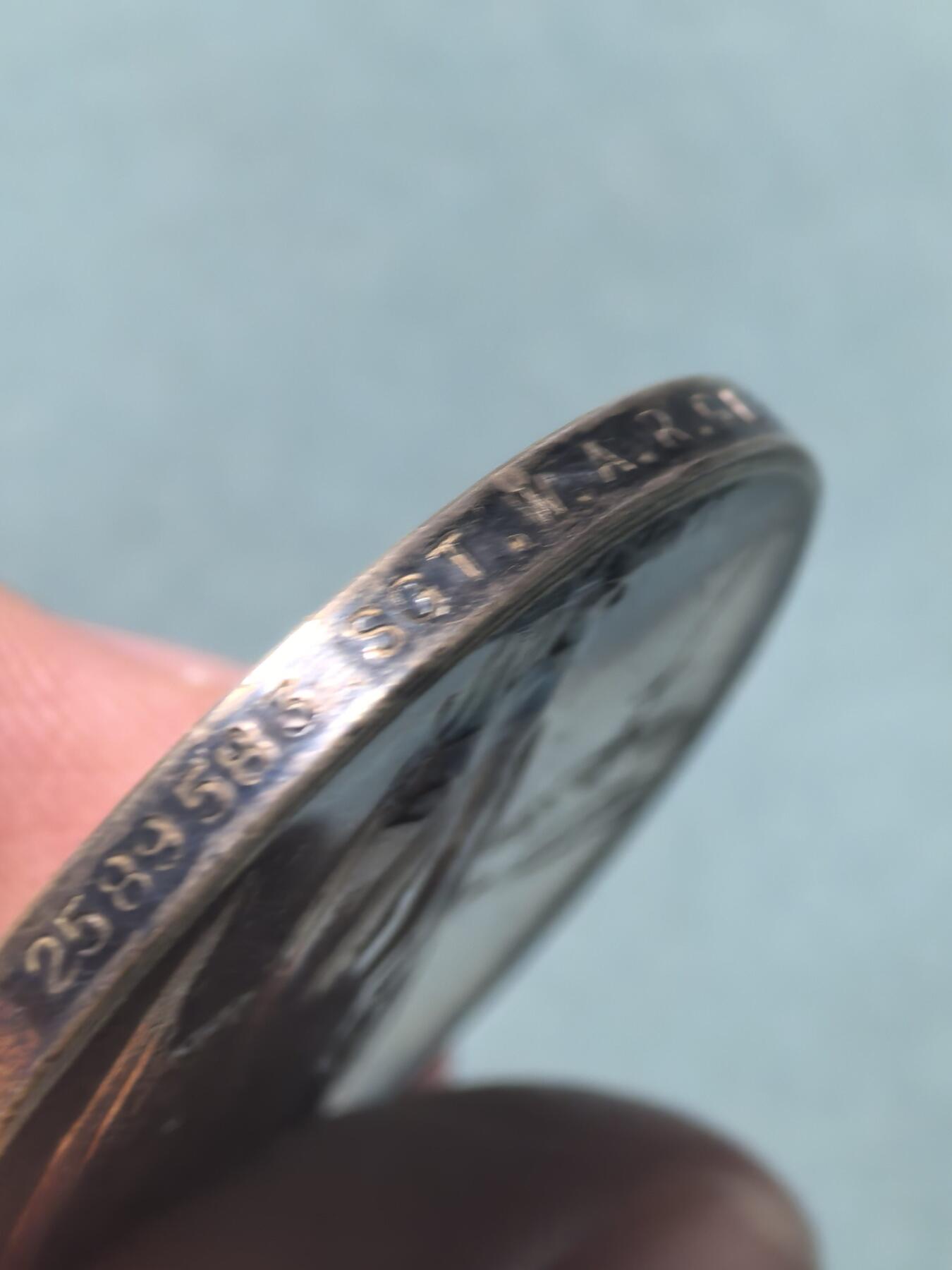 盛世勋华——号角文化勋章邮票专场拍卖第311期 英国常规服役奖章 早期乔治六世版 带马来亚条 带边铭 银制，重42克，银价700+ 授予 1945-1960年期间镇压马共的英军 少见战斗人员条