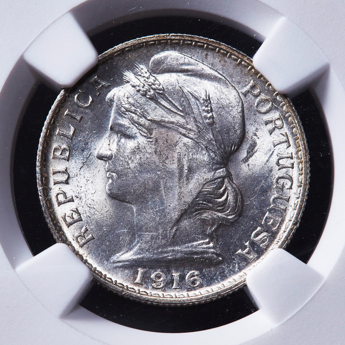 【俄甄集藏】2026年(050)04-01星期三 晚 19:30 全场包邮 葡萄牙1916年女神20分银币，NGC MS62，该版的总筋品种，转光品相