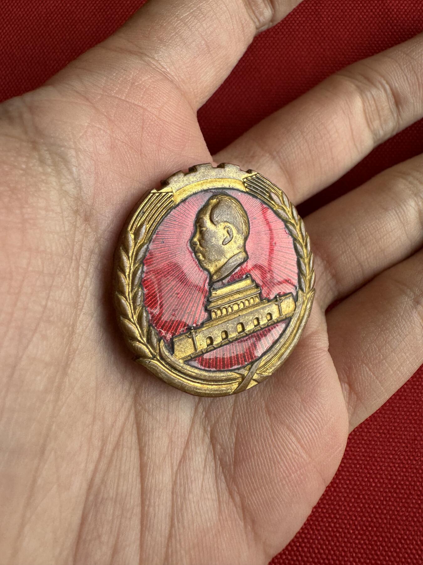 五哥徽章群   29号周日晚上八点4群联拍 铜章