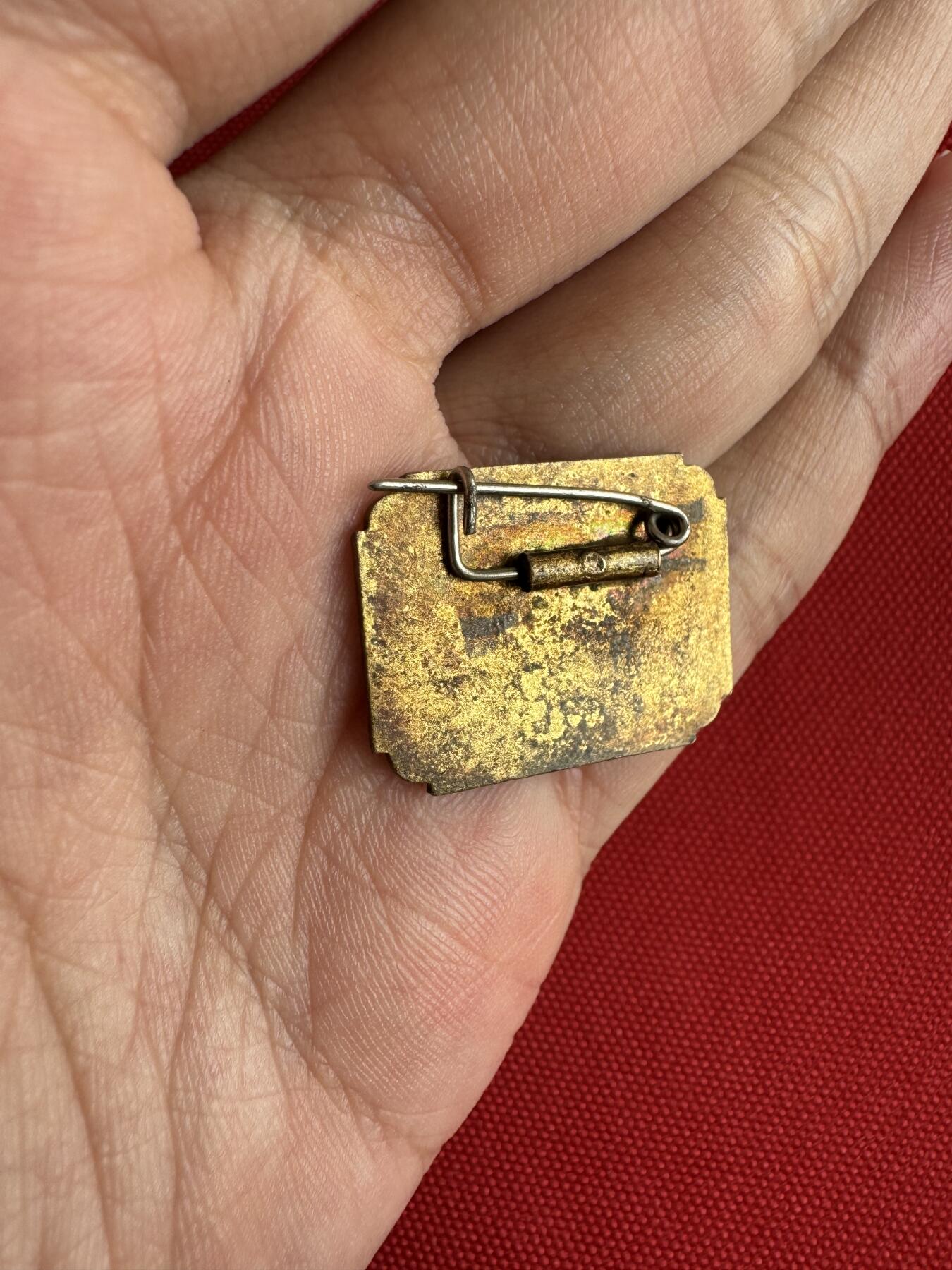 五哥徽章群   29号周日晚上八点4群联拍 铜章